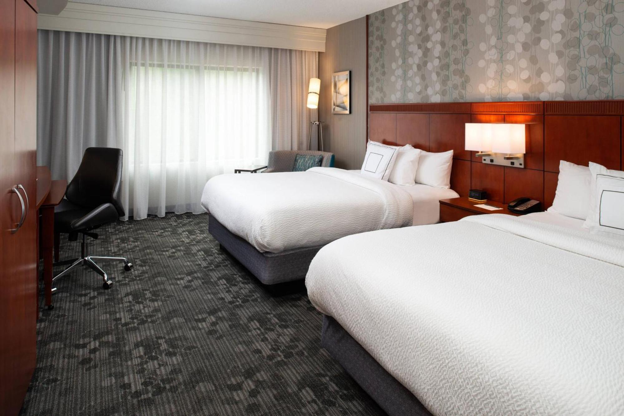 Hotel Courtyard Highpoint Extérieur photo
